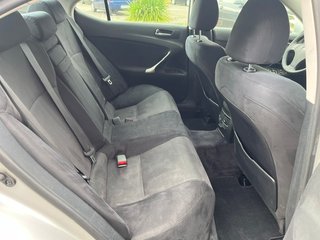 Lexus IS 220 CDI 177CV 6VEL