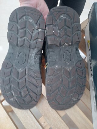 Botas de seguridad Deltaplus negras