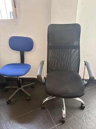 2 Sillas de Oficina con Ruedas