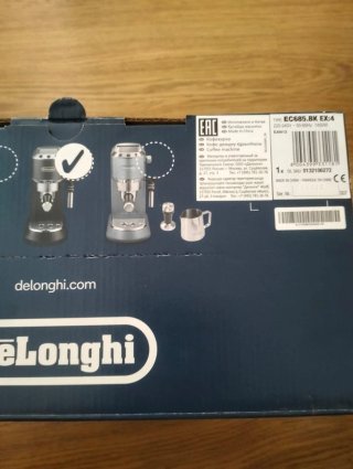 Cafetera DeLonghi Dedica EC685
