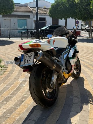 Aprilia RSV 1000 Miller
