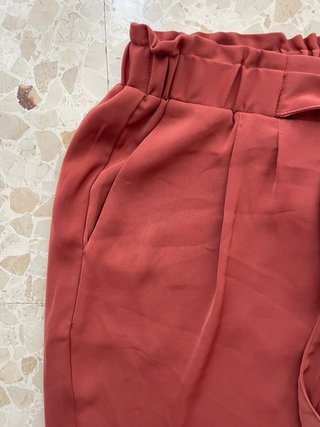 Pantalón naranja Stradivarius Talla S