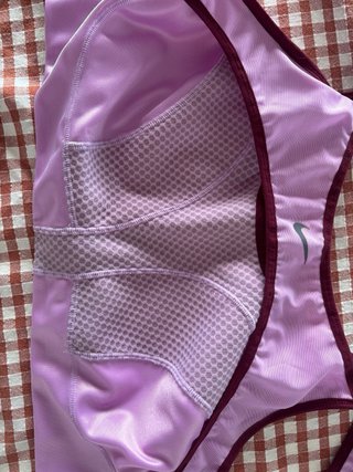 Sujetador deportivo Nike rosa
