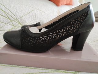 Zapatos de tacón negros talla 38