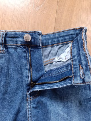 Shorts vaqueros Bershka talla 34