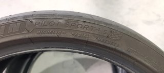 Michelin Pilot Sport 4S 225/35 ZR 19