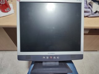Monitor Hyundai 17