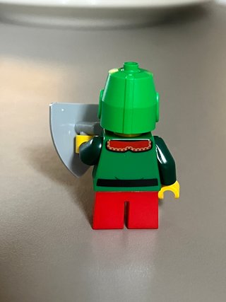 Minifigura Lego Elfo Verde con Escudo