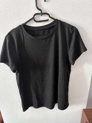 Conjunto Top Negro y Pantalón Estampado Serpiente