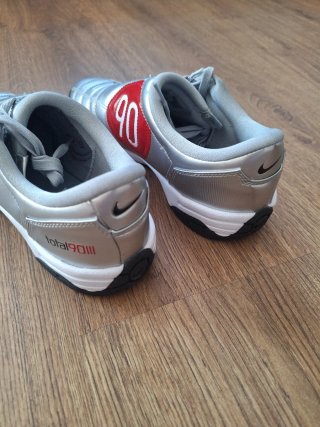 Nuevas Nike Total 90 Plata y Rojo 42