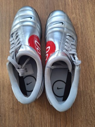 Nuevas Nike Total 90 Plata y Rojo 42
