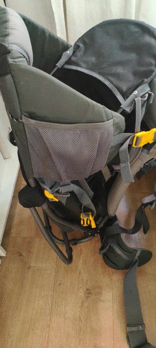 Mochila deuter portabebés ergonómica