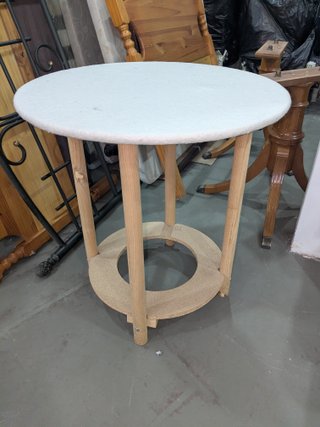 Mesa camilla redonda madera y protector de guata.