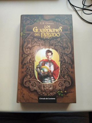 Los Guardianes del pasado