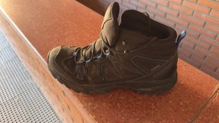 Botas Salomon Negras y Azules