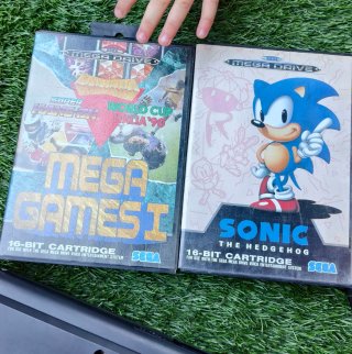 Console Sega Mega Drive Nera + Giochi