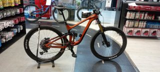 Bicicleta GIANT Reing Advance ProMontaña Doble Su