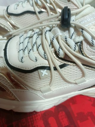 Sneakers sportive Xti taglia 38 beige e dorato