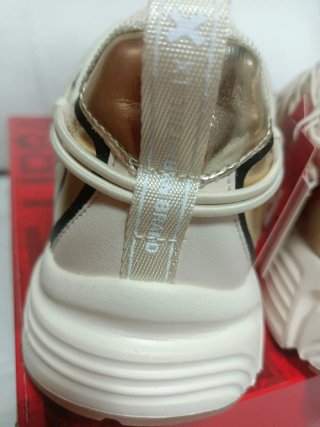Sneakers sportive Xti taglia 38 beige e dorato