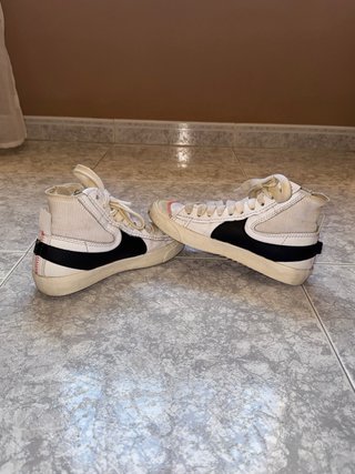 Nike Blazer Mid 77 Jumbo