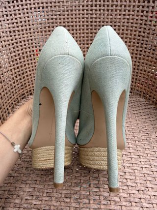Confezione di 2 tacchi da festa beige e blu