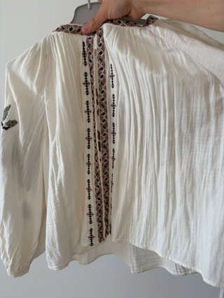 Chaqueta Zara bordada floral