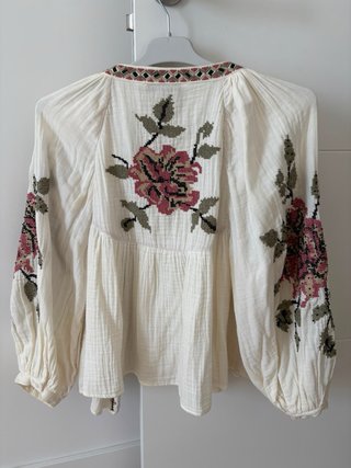 Chaqueta Zara bordada floral