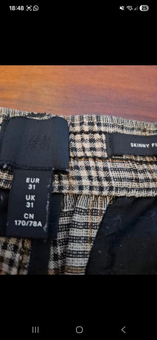 Pantalón H&M cuadros Talla M hombre