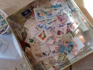 Lotto francobolli da tutto il mondo