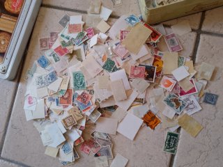 Lotto francobolli da tutto il mondo