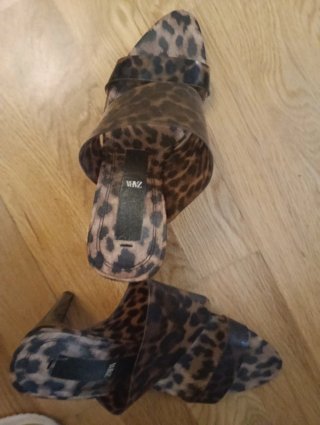 Sandalias tacón Zara animal print T36