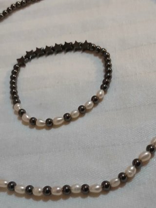 Collar y pulsera perlas naturales y hematita