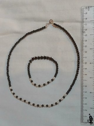 Collar y pulsera perlas naturales y hematita