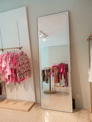 Mobiliario para tienda de moda