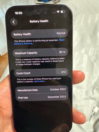 iPhone 15 pro 256GB 80% bateria