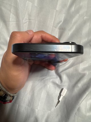 iPhone 15 pro 256GB 80% bateria