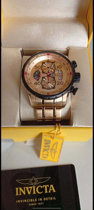Reloj Invicta Aviator Dorado
