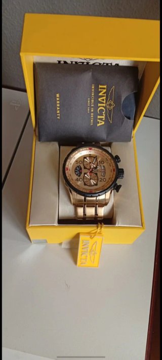 Reloj Invicta Aviator Dorado