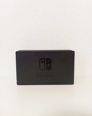 Come Nuovo!! Nintendo Switch con Accessori