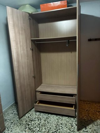 Armario de madera 3 puertas