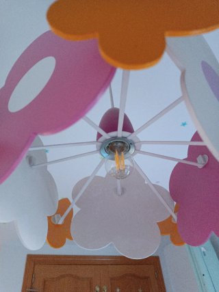 Lámpara de techo infantil flores y mariposas