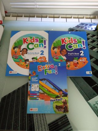 Libros de texto de 1° y 2° de PRIMARIA