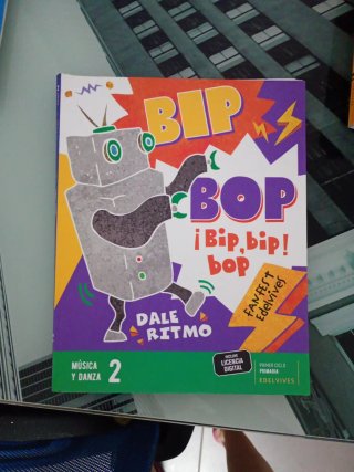 Libros de texto de 1° y 2° de PRIMARIA