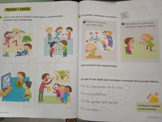 Libros de texto de 1° y 2° de PRIMARIA