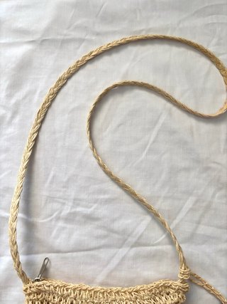 Bolso bandolera rafia estilo boho con fleco