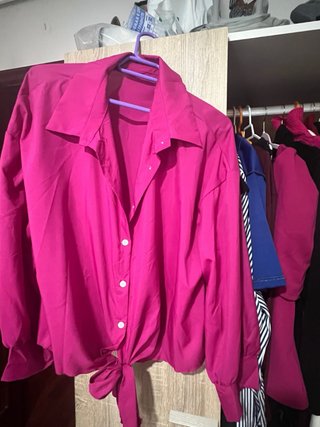 Camisa negra y fucsia talla grande