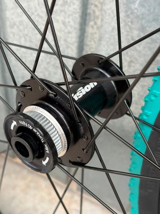 Ruedas Vision Team 30 i23 + cubiertas Vittoria