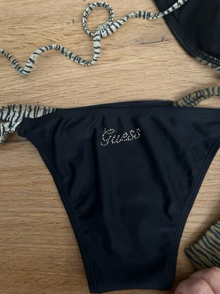 Bikini Guess
