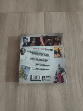 Confezione 3 Libri Militaria Tikal