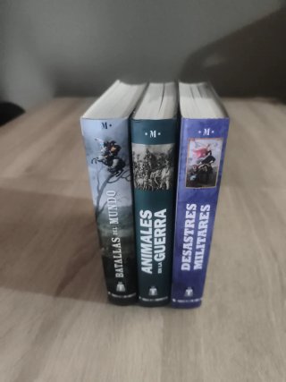 Confezione 3 Libri Militaria Tikal